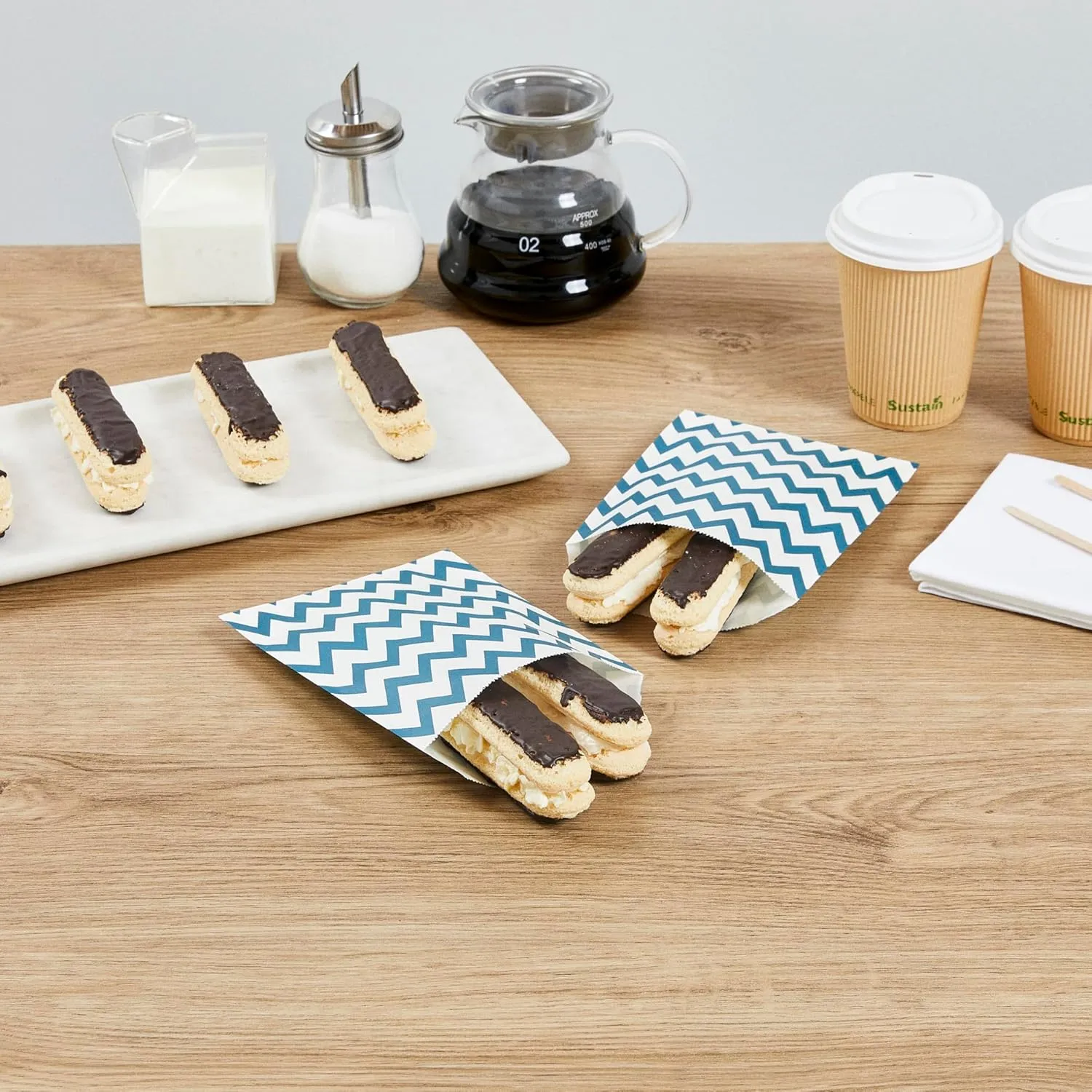 Restaurantware-7 x 5 Inch Cookie Bags, 100 Paper Treat Bags - Use As Party Favors Or Candy Bags, Navy Blue With Zig Zags Paper Food Bags For Baked Goods, For Buffets Or Parties