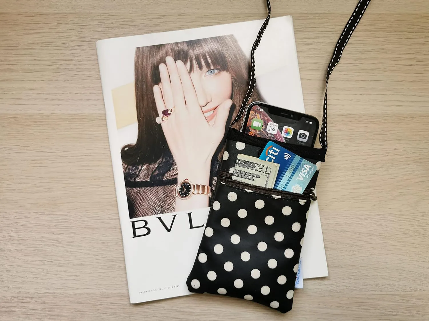 Tainada Small Crossbody Smartphone Pouch, Shockproof Cross Body Shoulder Wallet Travel Bag for iPhone 16/15 Pro, 13 mini; Samsung Galaxy S24 , A54; Moto G Power (Black White Polka Dots)