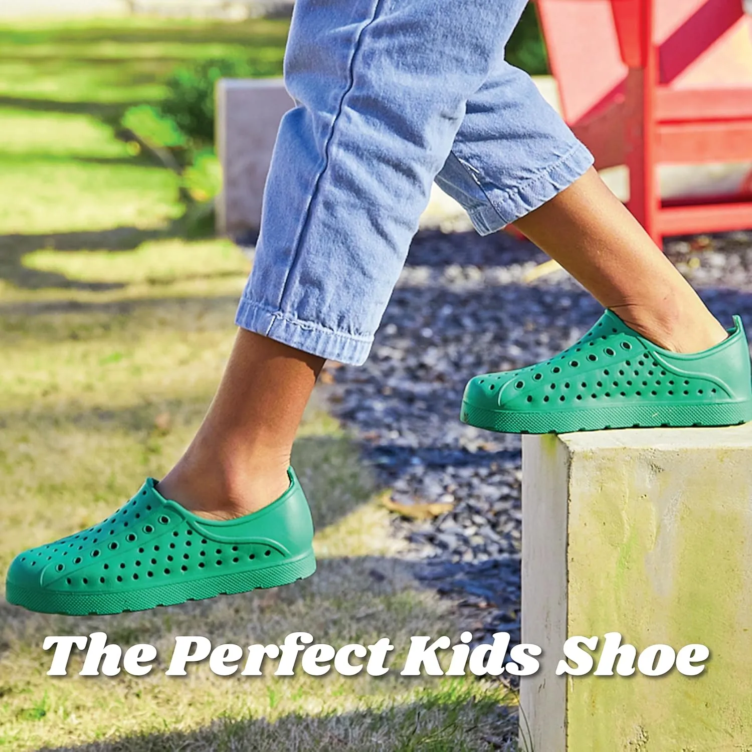 totes Unisex-Child Everywear Splash and Play Eyelet Sneaker